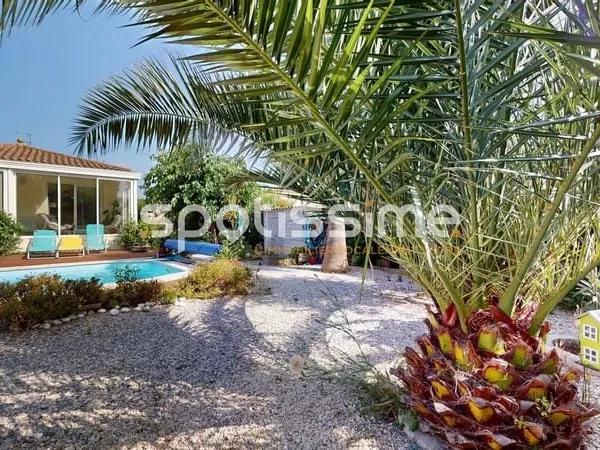 Le Grau D'agde Quartier Saint-Vincent Villa de plain-pied avec piscine, jardin paysagé sans vis-à-vi