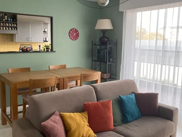 Vends T4/T5 96 m² lumineux - balcon 10 m - Reims Saint-Rémi