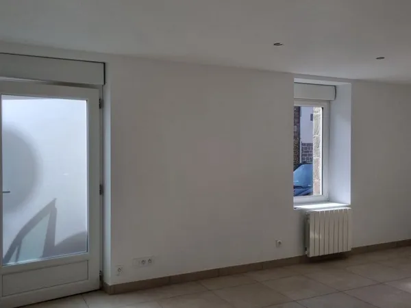 Maison de ville ,3ch , entièrement rénovée