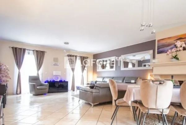 Maison Dormelles 10 pièces 256 m²
