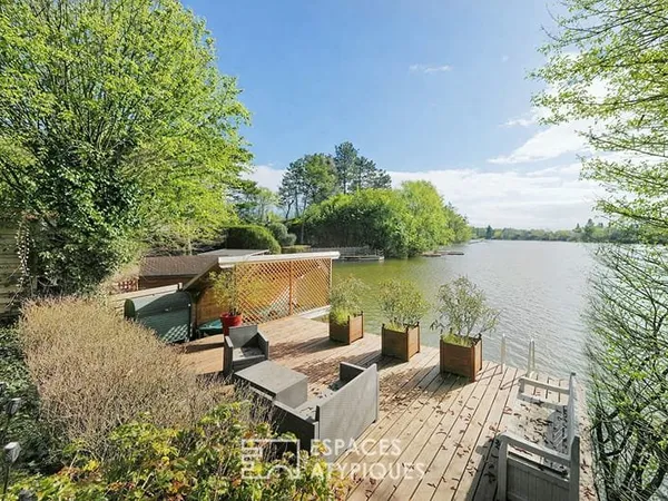 Maison coup de coeur au bord d'un lac avec dépendance