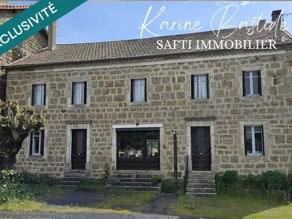 Maison de village de 240 m2