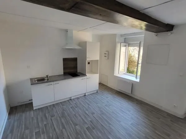 53 m² - La Pommeraye (49620) -
