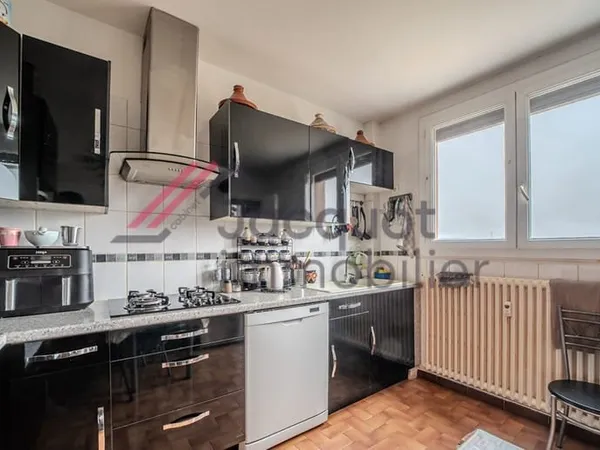 Appartement avec garage Lons Le Saunier 3 pièce(s) 85 m2