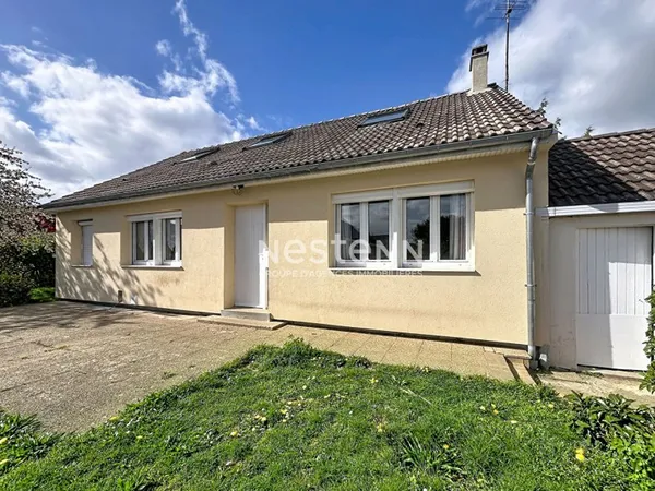 Maison à Dreux avec grand jardin 6 pièce(s) 5 chambres 130 m2 GARE, ÉCOLES, COMMERCES, PARKING