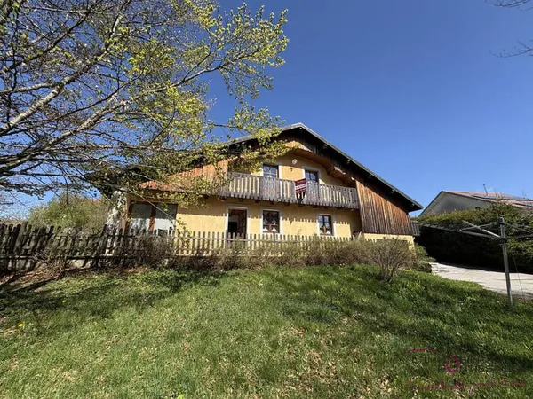 Maison-du-bois-lievremont : maison individuelle