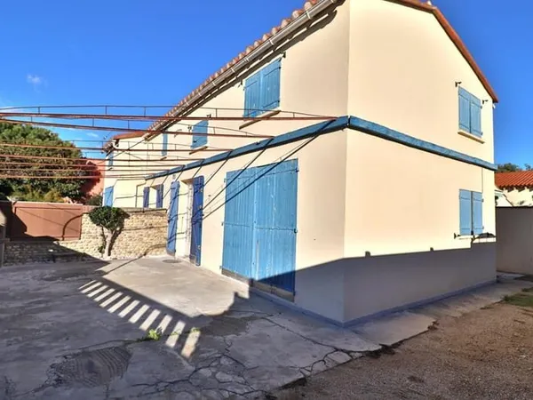Villa Sainte Marie La Mer 3 pièce(s) 60 m2 sur un terrain de 147m²