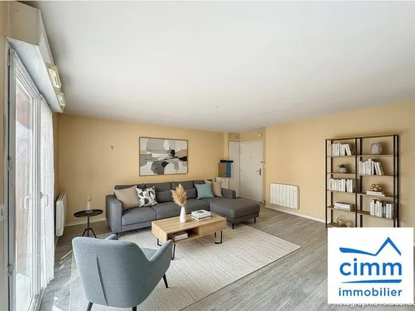 APPARTEMENT T2 CENTRE VILLE CHARTRES DE BRETAGNE
