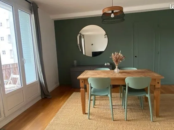 Appartement T3 meublé, traversant, avec balcon et garage - Quartier Charrel/Estacade