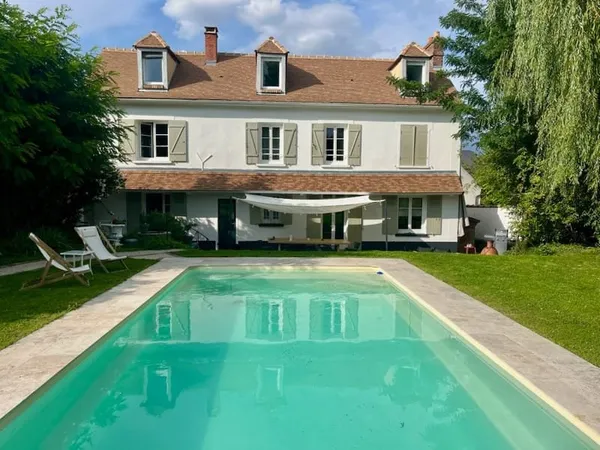 Maison de charme de 5 chambres Terrain clos de 545 m2 VAUGRIGNEUSE