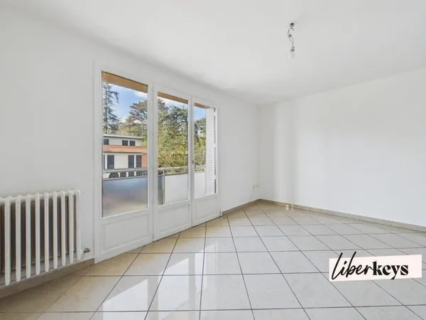Lumineux et spacieux T5 idéal investisseur