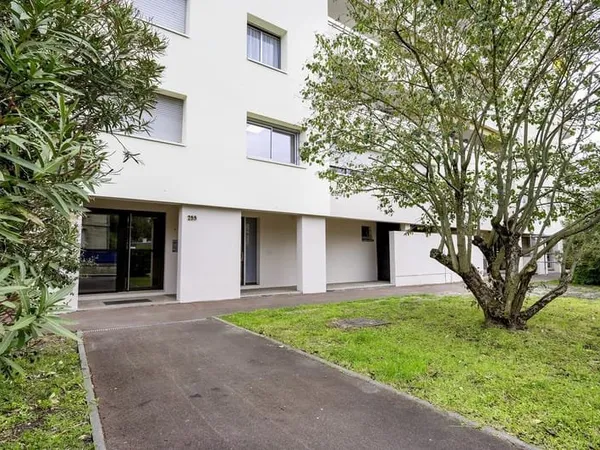 T2 avec balcon, vue dégagée - Résidence avec ascenseur - Bordeaux (33300)