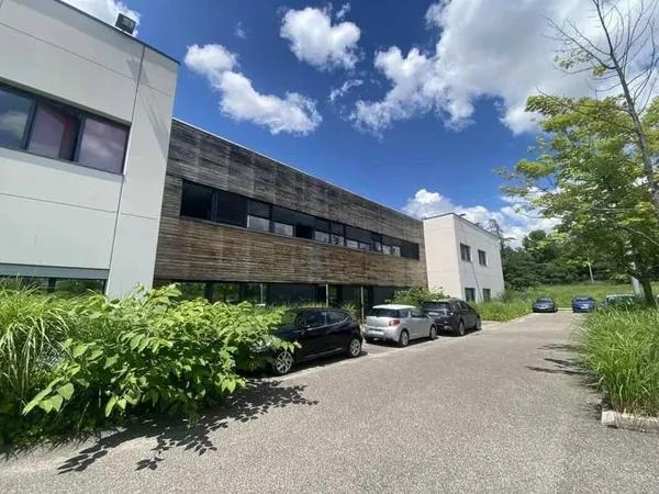 Bureaux 825 m²