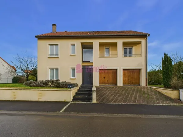Maison individuelle Rodemack 7 pièces 229 m2 double garage jardin