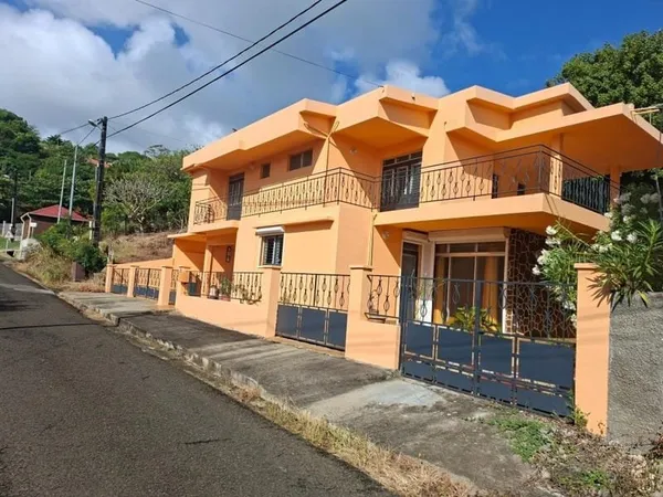 Maison Vente La Trinité 8p 180m² 390000€