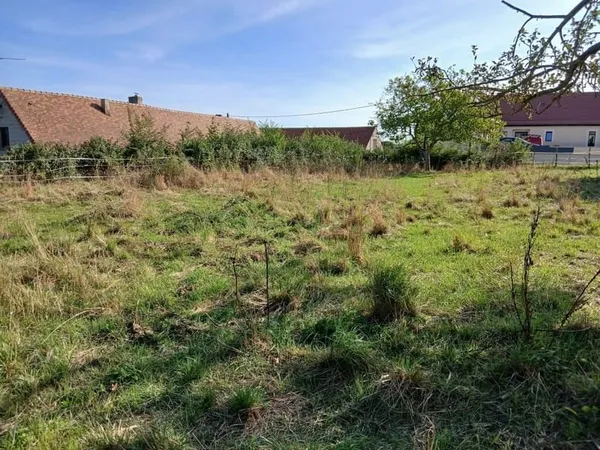 Terrain Neron 1218 m2