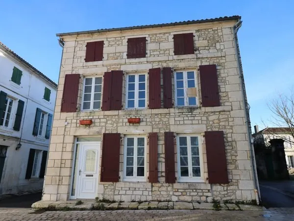MAISON DE VILLE 136 M2, 4 CHAMBRES, GARAGE