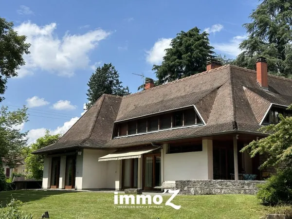 MOIRANS PROPRIETE SUR TERRAIN DE 3000 m²