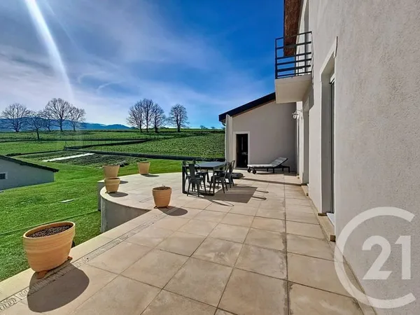 Maison 8 pièces 225 m²