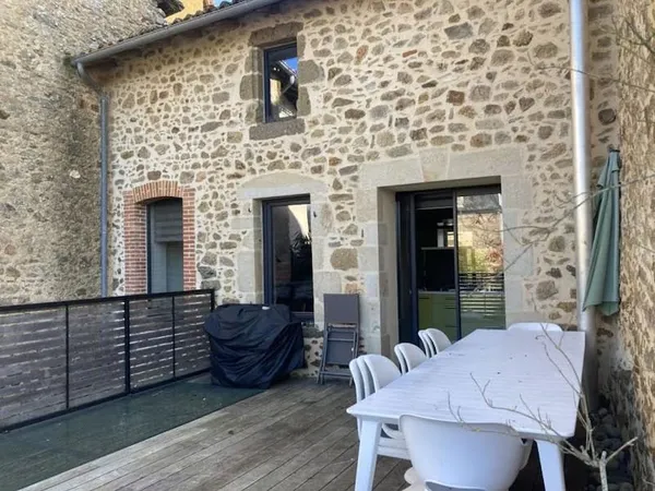 Maison 6 pièces 250 m²