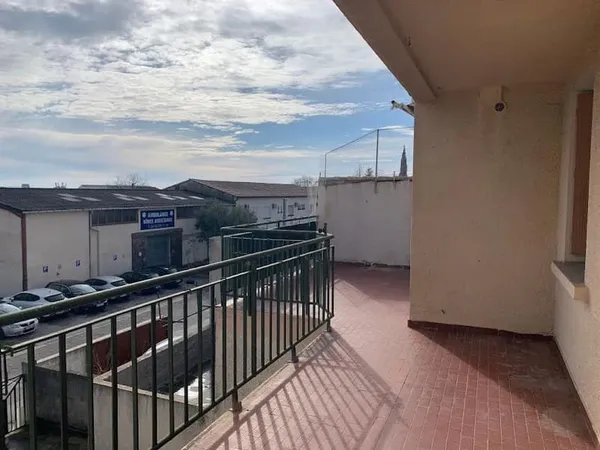 Local 96 m²