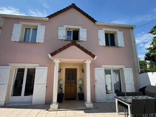 Maison Ozoir La Ferriere 7 pièce(s) 146 m2