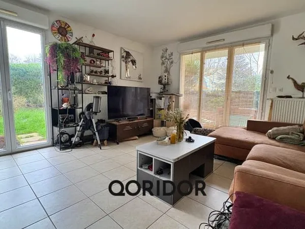 SUPERBE T3 DE 60M2 AVEC JARDIN PRIVÉ DE PLUS DE 150M2 SANS VIS