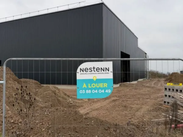 Local industriel 480 m² 9 m sous plafond