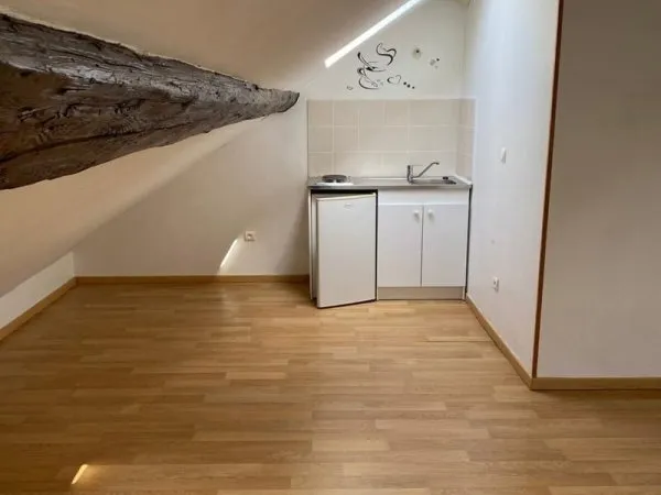 Studio rénové - Dijon (Rue Jules Mercier)