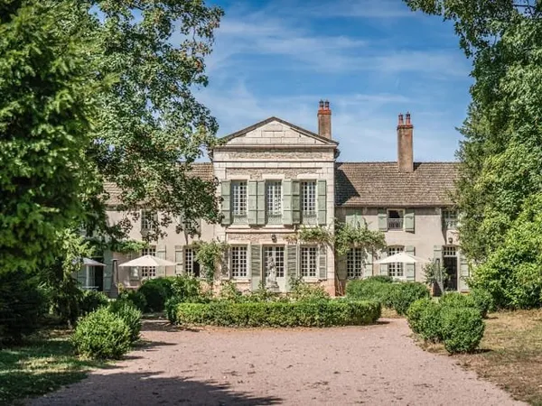 Maison 15 pièces 800 m²