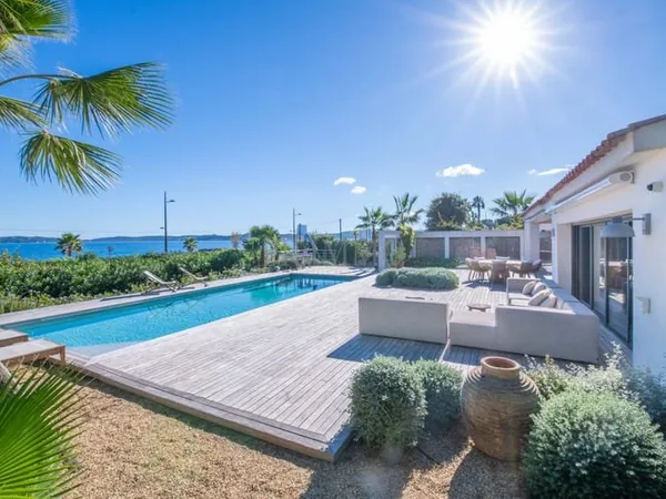 Propriété d'exception à Sainte-Maxime située idéalement