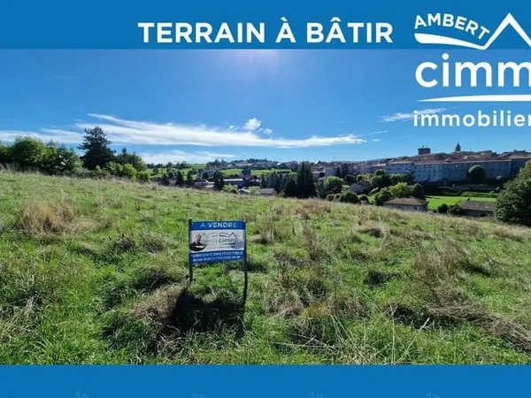 TERRAIN CONSTRUCTIBLE : EMPLACEMENT DE 1ER CHOIX