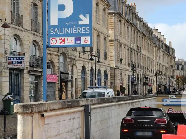 Parking 12 m²