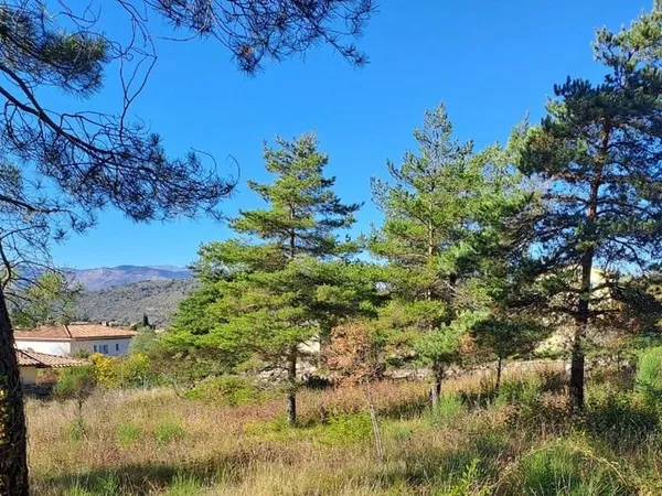 Terrain 611 m²