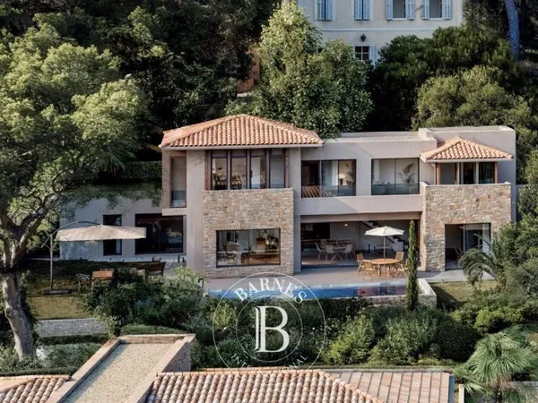 VENTE - CASSIS - VILLA D'EXCEPTION
