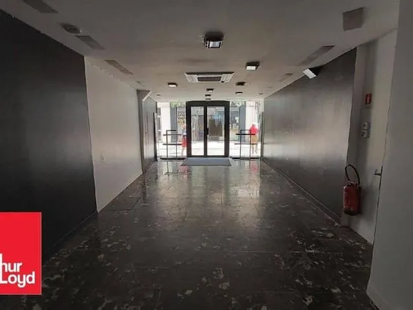 Local commercial 170 m²