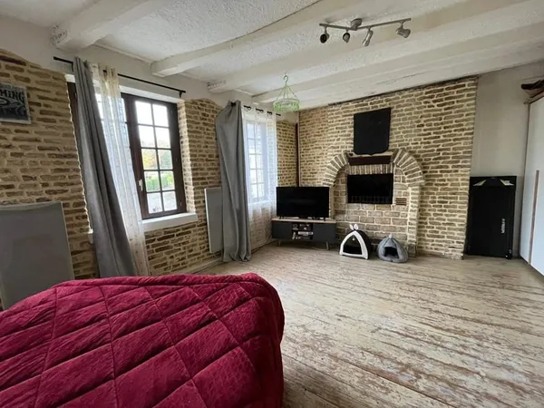 Maison mitoyenne trois chambres sans extérieur