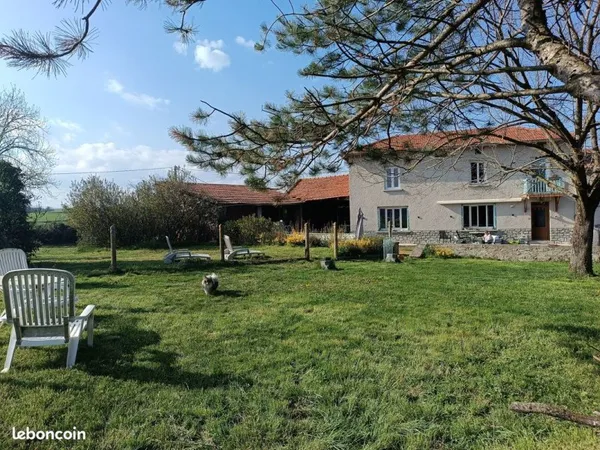 Ancienne ferme rénovée 140m2 habitable + dépendances