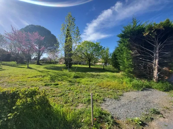 Terrain Dénat