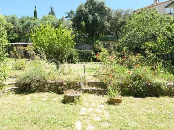 Maison de maître avec Jardin sans vis à vis proche centre ville, commodités et transports !