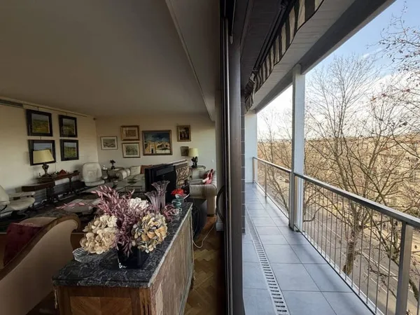 Appartement 5 pièces 155 m²