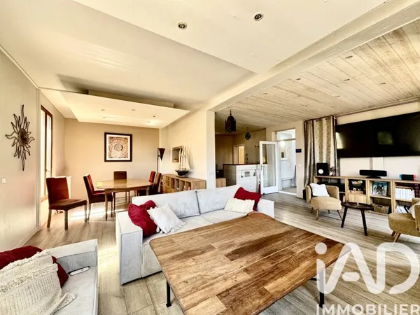 Maison 9 pièces 201 m²
