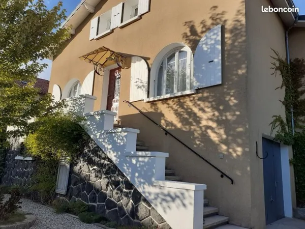 Maison individuelle avec jardin