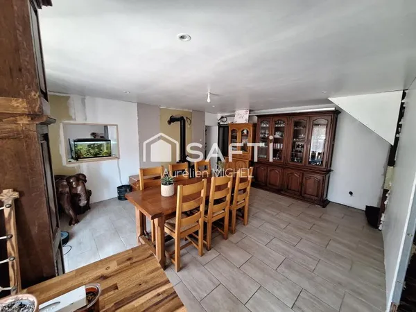 Maison de village avec joli potentiel de développement