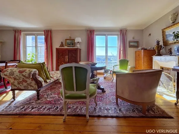 Adresse d'exception sur le Sillon - Appartement lumineux avec vue sur les remparts