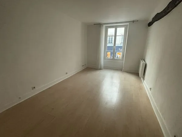 STUDIO NON MEUBLE