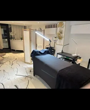Commerce Location Paris  80m² 18000€