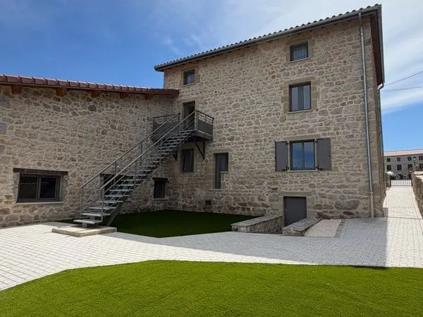 F4 appartement neuf dans maison village