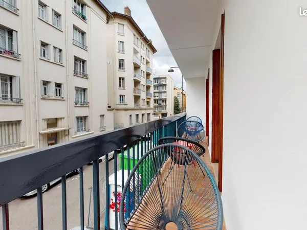 Chambre 7 pièces 98 m²