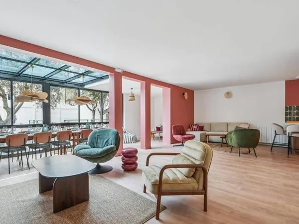 Maison 15 pièces 236 m²